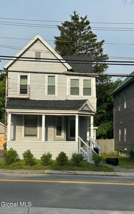 185 Market St in Amsterdam, NY - Building Photo