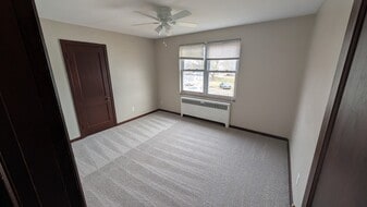 302 W Vine St in Reading, OH - Building Photo