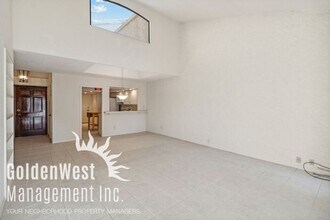 2441 E Rancho Dr in Phoenix, AZ - Foto de edificio - Building Photo