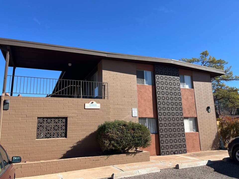 390 Cedar St in Sedona, AZ - Building Photo