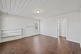 205 Stimpson St in Baytown, TX - Building Photo - Building Photo