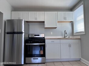 404 Main St in Bradley Beach, NJ - Building Photo - Building Photo