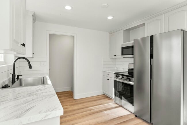 property at 1335 E Lester Dr