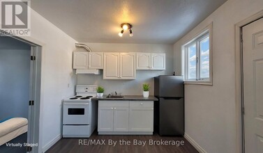 280-280 River Rd E in Wasaga Beach, ON - Building Photo - Building Photo