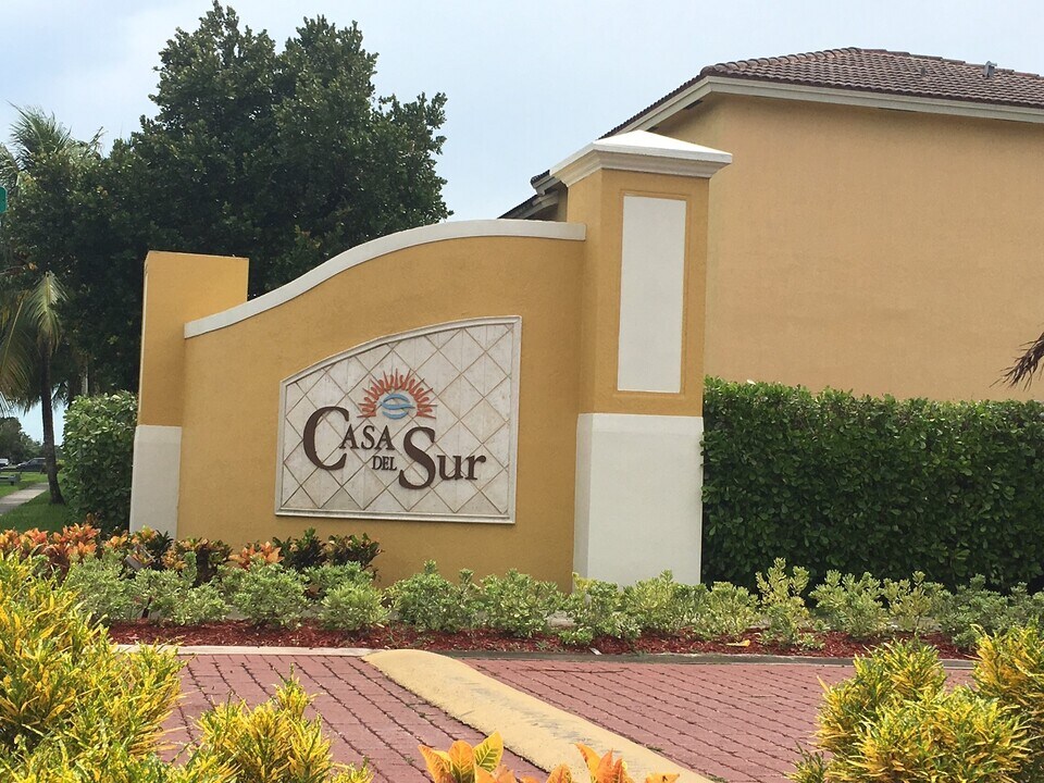 121 SE 7th Rd in Homestead, FL - Building Photo