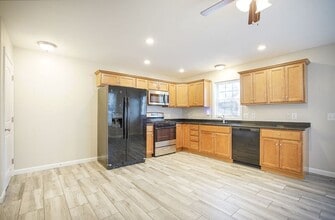 160 Goodwin St in Springfield, MA - Building Photo - Building Photo