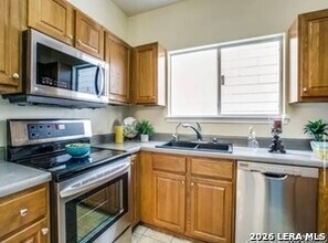 7714 Crown Meadows in San Antonio, TX - Building Photo - Building Photo