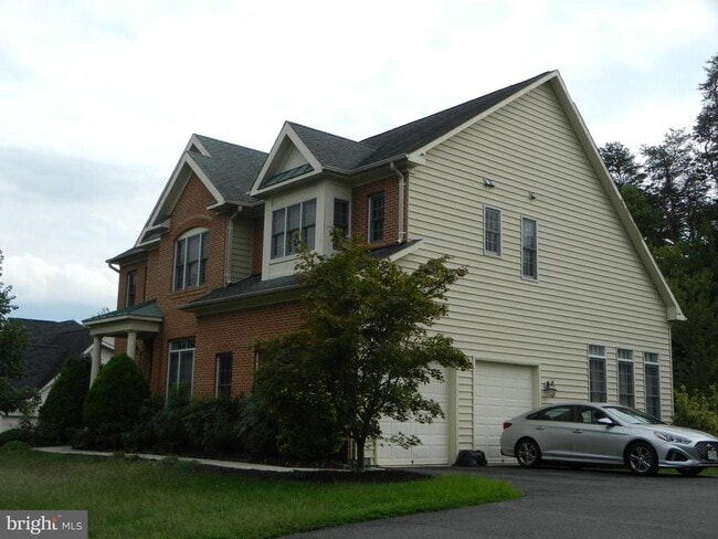9393 Weirich Rd in Fairfax, VA - Building Photo - Building Photo