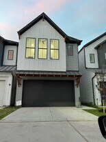 9024 Wellspring Dr in Houston, TX - Building Photo