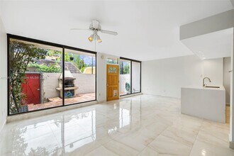 3192 Bird Ave in Miami, FL - Building Photo - Building Photo