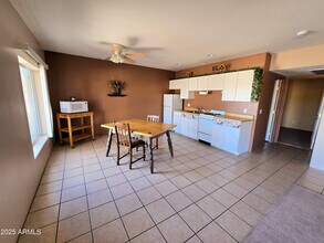 1290 W Cherokee Ln in Wickenburg, AZ - Building Photo - Building Photo