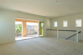 231 Follyhatch in Irvine, CA - Building Photo - Building Photo
