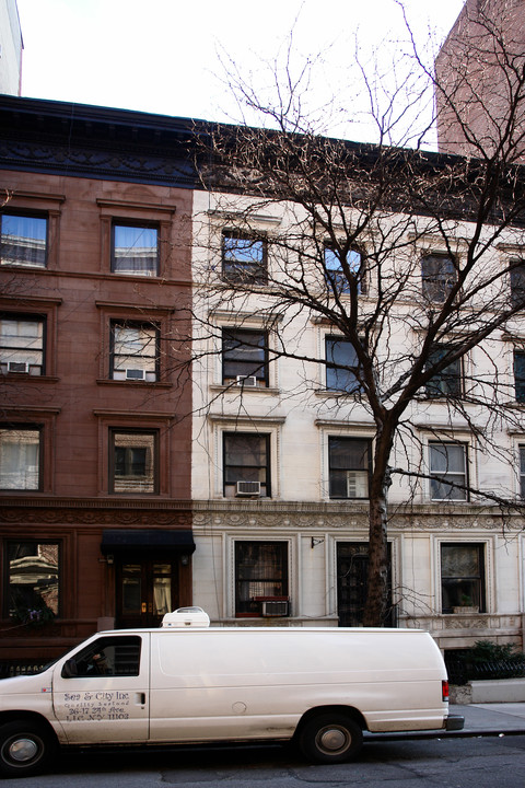 217 W 71st St in New York, NY - Building Photo