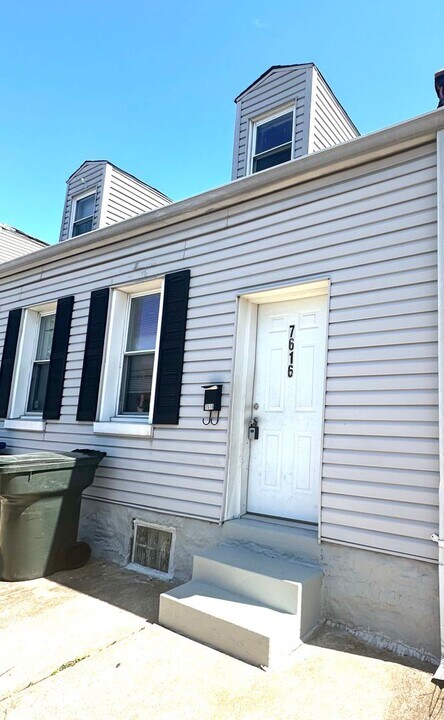 7614 Virginia Ave, Unit 7616 in St. Louis, MO - Building Photo