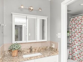 210 Pelham Rd in Fort Walton Beach, FL - Building Photo - Building Photo