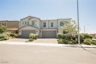 7002 Fossil Rim St in North Las Vegas, NV - Building Photo - Building Photo