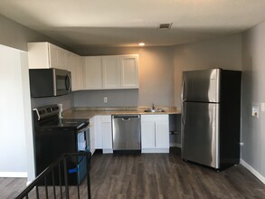 553 Bruning Ln, Unit 555 Bruning in Chattanooga, TN - Building Photo - Building Photo