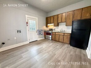 14 Akron St in Cartersville, GA - Building Photo - Building Photo