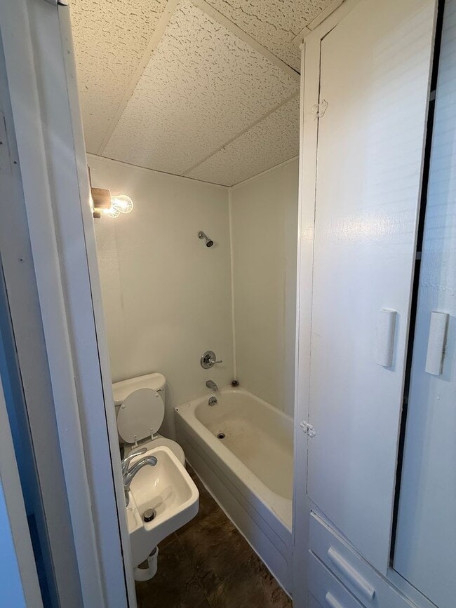 1220 Washington Ave in Golden, CO - Building Photo - Building Photo