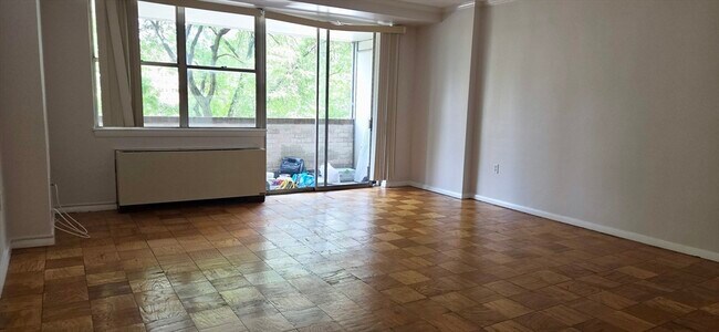 property at 6 Whittier Pl