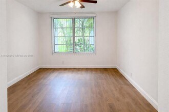 5495 NW 10th Ct, Unit 104 in Plantation, FL - Building Photo - Building Photo