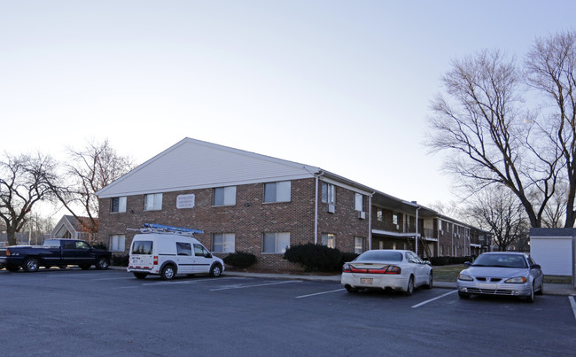 Bristol Court Apartments in Griffith, IN - Building Photo - Building Photo