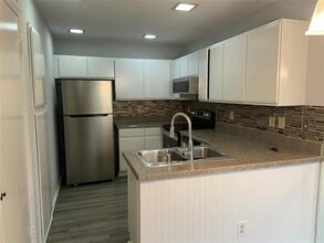 533 Ranch Trail in Irving, TX - Building Photo - Building Photo