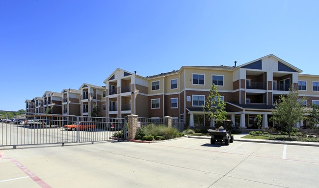 Mariposa at Reed Road 55+ Apartment Homes in Houston, TX - Foto de edificio - Building Photo