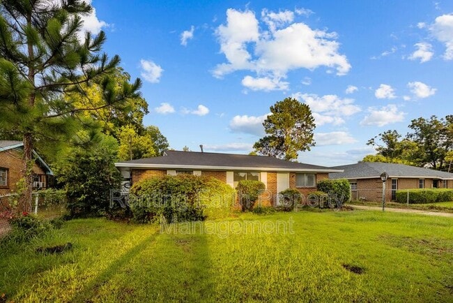 426 Brookview Dr in Montgomery, AL - Building Photo - Building Photo