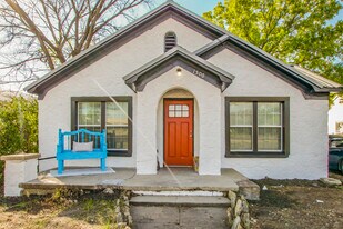 1500 E Main St in Gatesville, TX - Building Photo