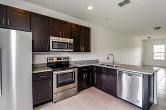 532 Imperial Pl in Kissimmee, FL - Building Photo - Building Photo