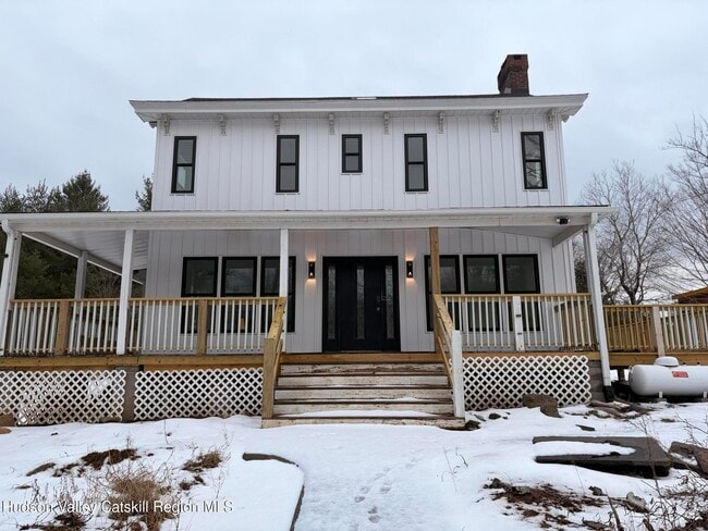 6137 Main St in Tannersville, NY - Building Photo - Building Photo