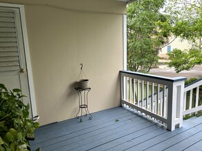 4928 Avenue O, Unit 3 in Galveston, TX - Building Photo - Building Photo