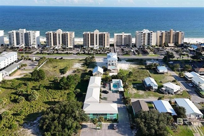 979 W Lagoon Ave in Gulf Shores, AL - Building Photo - Building Photo