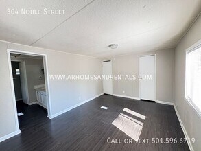 304 Noble St in Jacksonville, AR - Building Photo - Building Photo