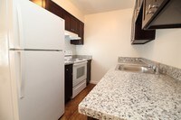 Building Photo - Stonegate Apartamentos in Sacramento, California