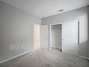 812 Queen Palm Ln in Brentwood, CA - Building Photo - Building Photo