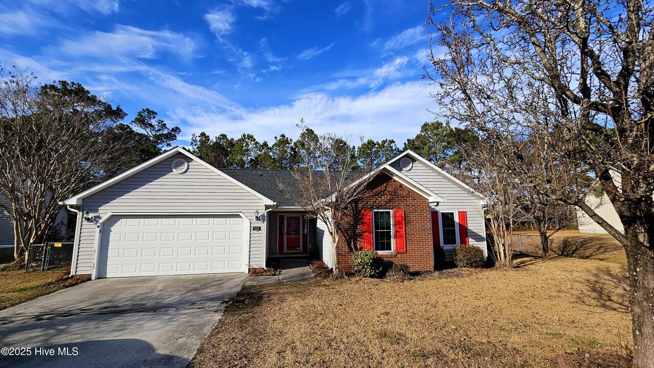 118 Carolina Pines Dr in Jacksonville, NC - Building Photo