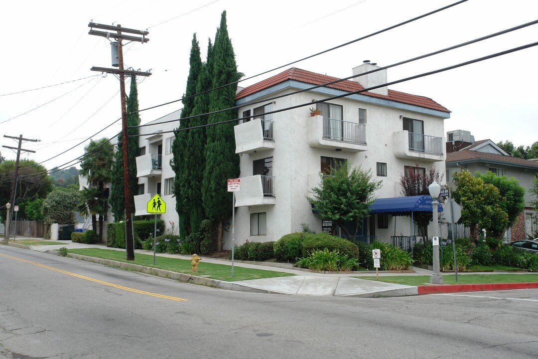 4267 Beverly Glen Blvd in Sherman Oaks, CA - Building Photo