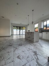 15120 La Maida St in Los Angeles, CA - Building Photo - Building Photo