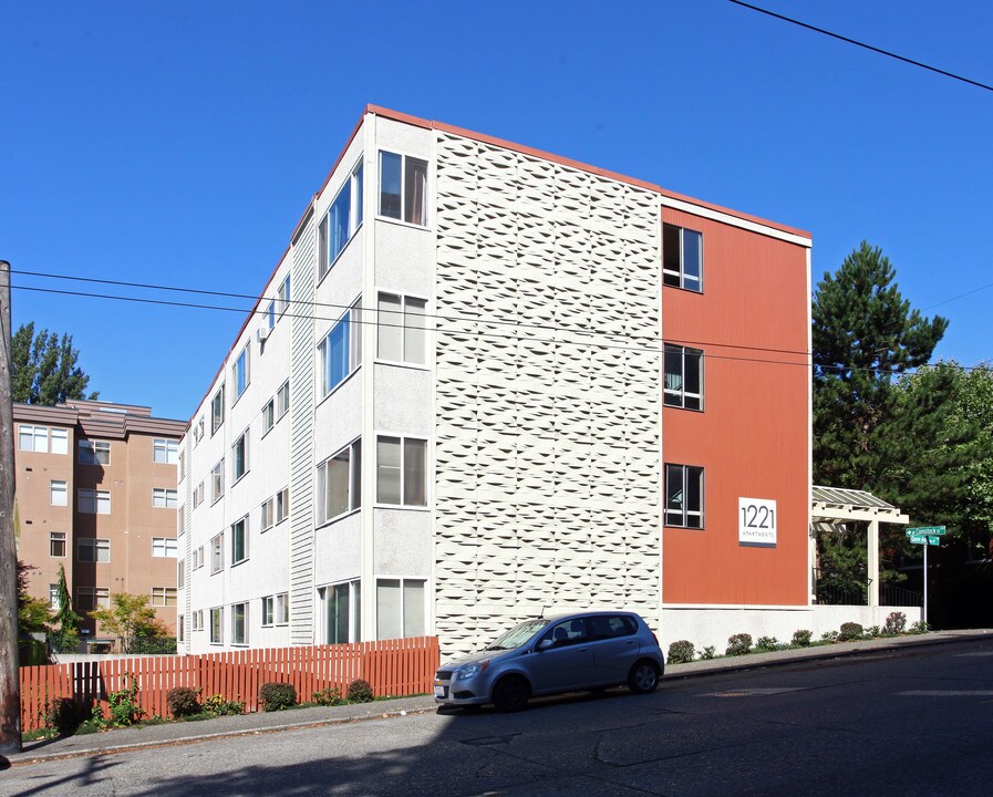 1221 Apartments in Seattle, WA - Foto de edificio