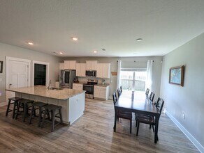 6056 Forest Bay Ave in Gulf Breeze, FL - Building Photo - Building Photo