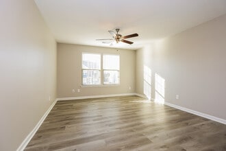 1543 Oak Dr in Murfreesboro, TN - Building Photo - Building Photo