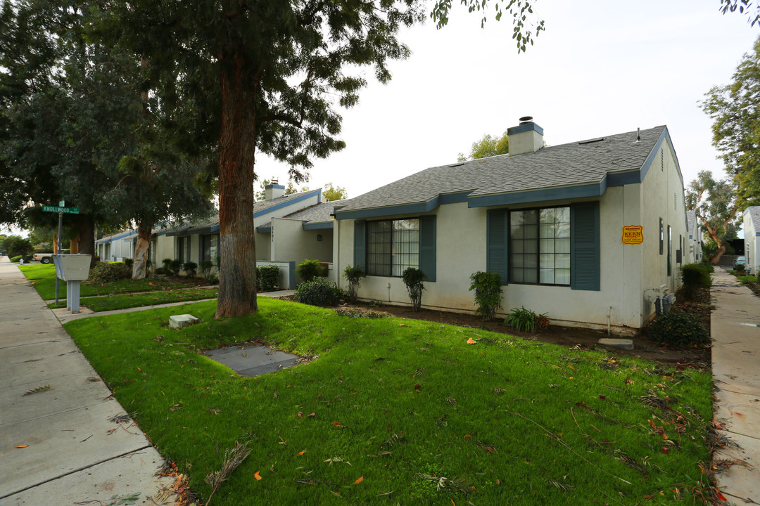 Blue Ridge in Bakersfield, CA - Building Photo