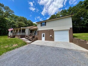 1719 Reed Rd in Ten Mile, TN - Building Photo - Building Photo