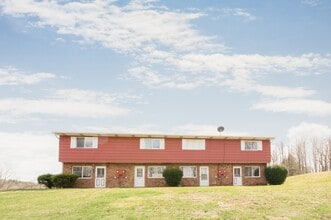 East Shaffer Townhomes in Aliquippa, PA - Building Photo - Building Photo