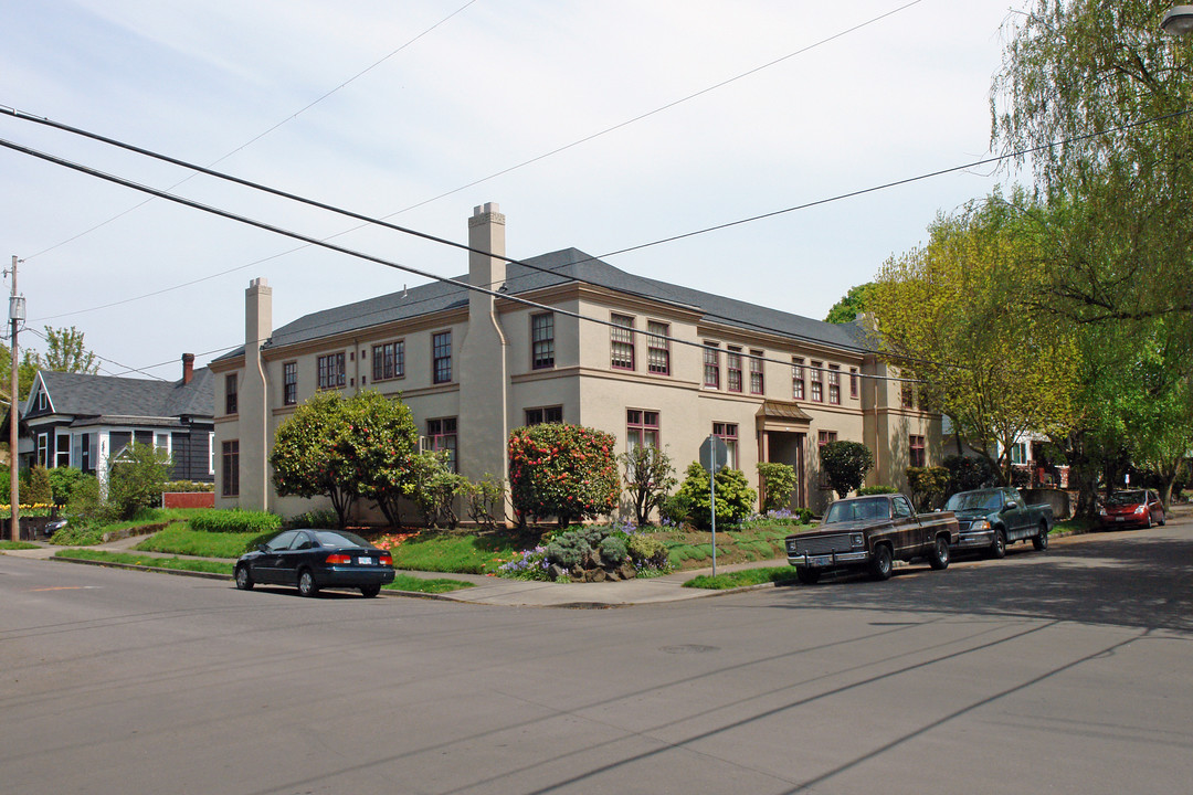 1409 NE Hancock St in Portland, OR - Building Photo