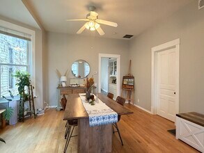 3016 N Clifton Ave in Chicago, IL - Building Photo - Building Photo