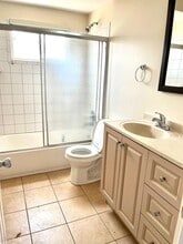 16 Harrison St in Brentwood, NY - Building Photo - Building Photo
