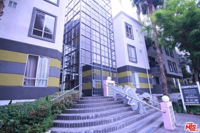 884 Palm Ave in West Hollywood, CA - Building Photo - Building Photo